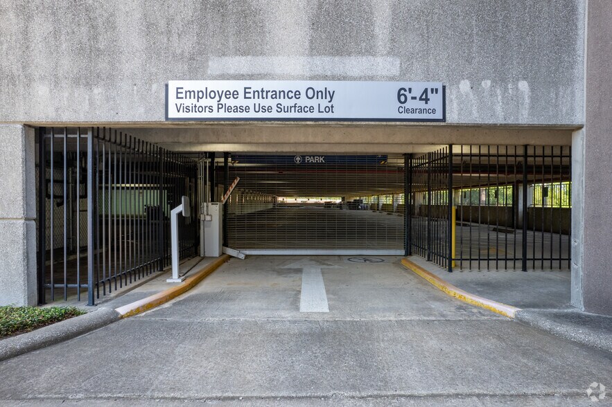 More Photos Of 13401 N I-45, Houston Office For Sale