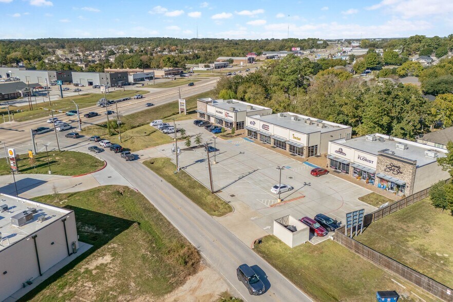 More Photos Of 107 Old River Rd, Montgomery Storefront For Sale