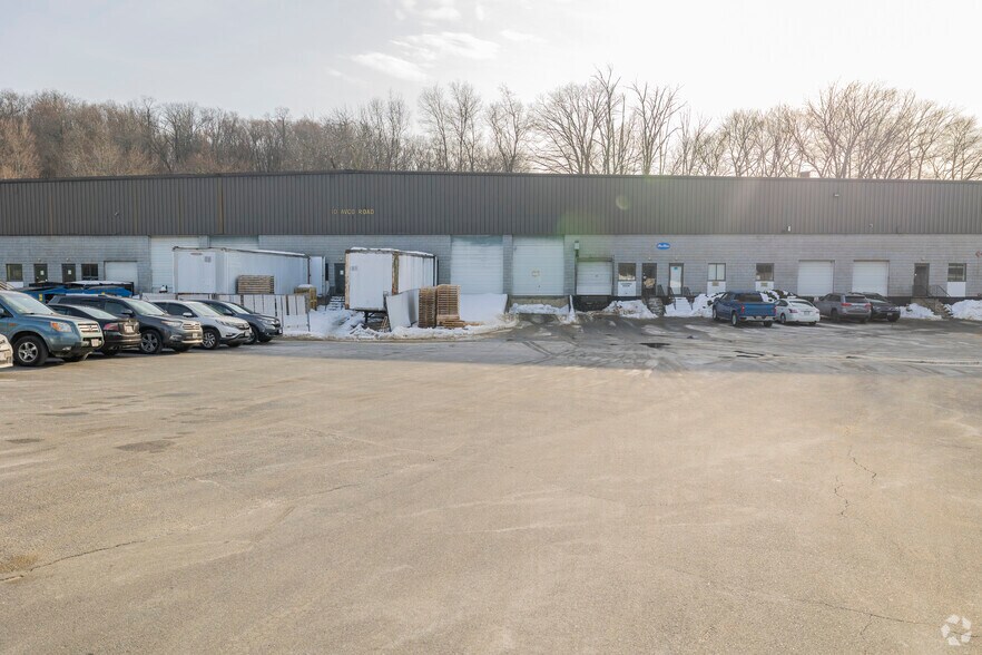 More Photos Of 10 Avco Rd, Haverhill Land For Lease