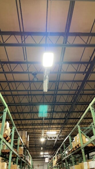 More Photos Of 400 N Midland Ave, Saddle Brook Warehouse For Lease