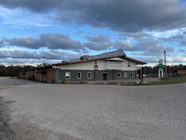 More Photos Of 7311 Highway 104 N, Cedar Grove General Retail For Sale