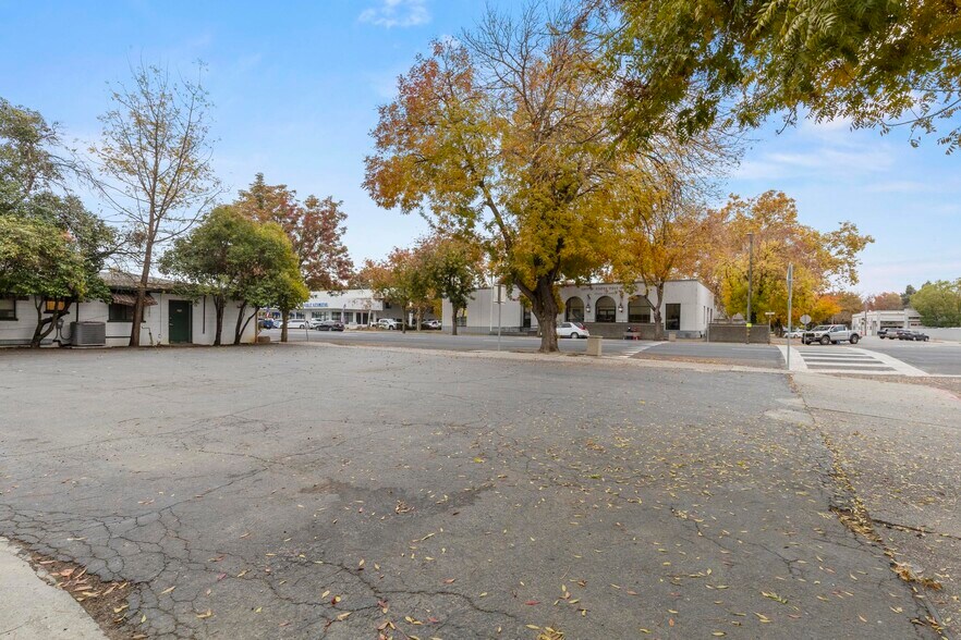 More Photos Of 348 Market St, Colusa Restaurant For Sale