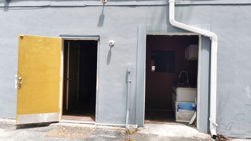 More Photos Of 3701 State Road 580 W, Oldsmar Freestanding For Lease