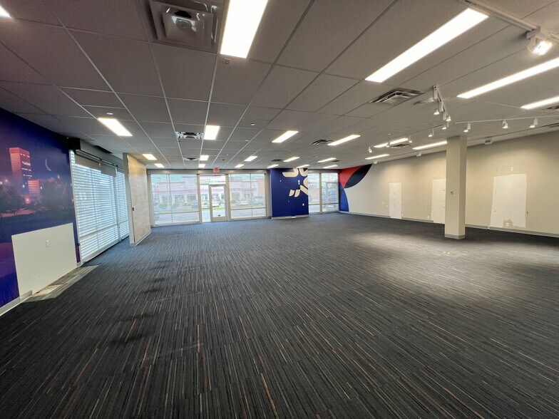 More Photos Of 10140 E 71st St, Tulsa Freestanding For Lease