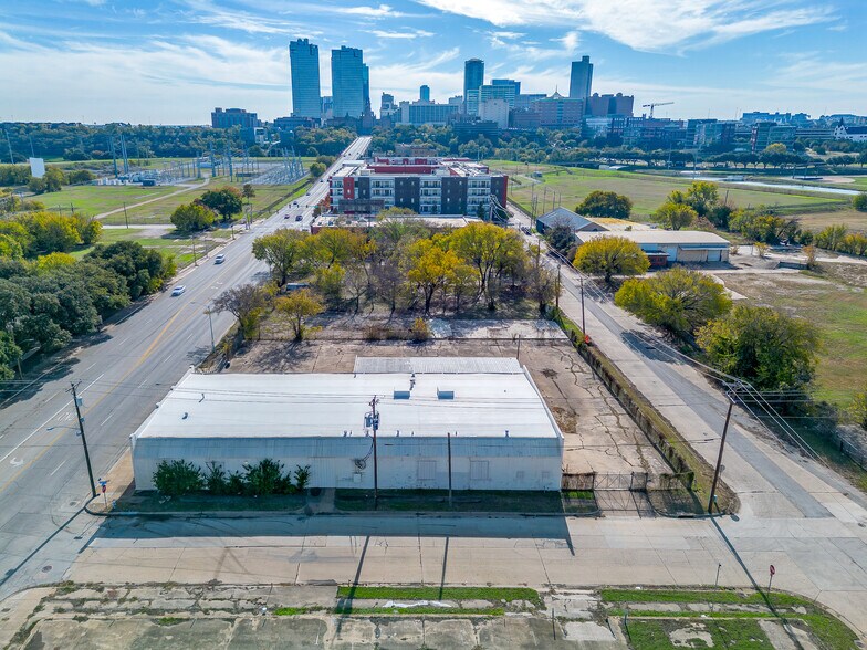 More Photos Of 541 N Main St, Fort Worth Light Manufacturing For Lease