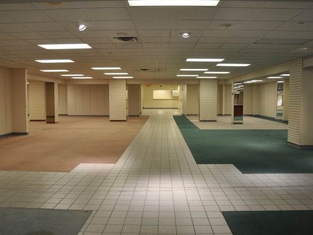 More Photos Of 600-660 W Saint Germain St, Saint Cloud Freestanding For Lease