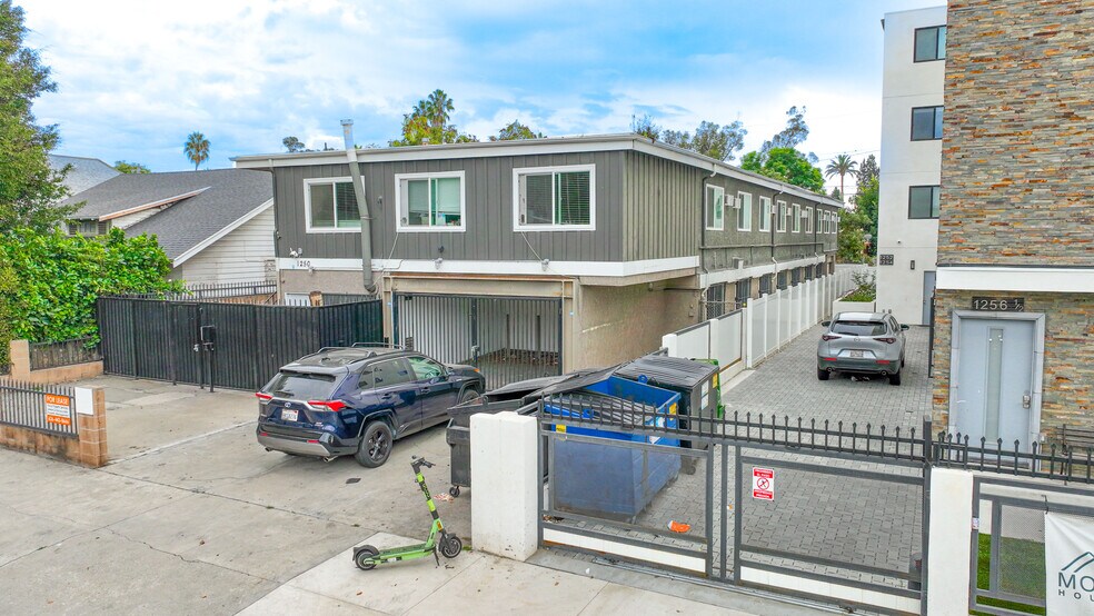 Primary Photo Of 1252 W 37th St, Los Angeles Apartments For Sale