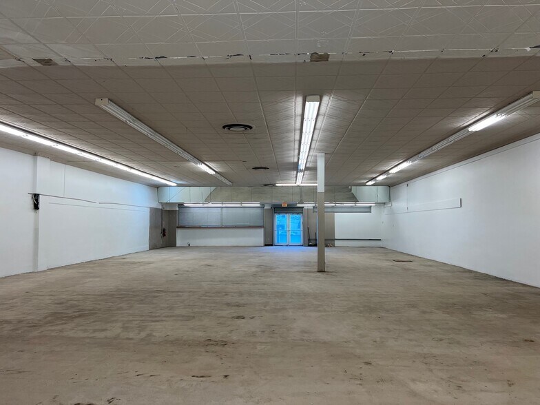 More Photos Of 2300-2306 S Jane St, Pittsburgh Unknown For Lease