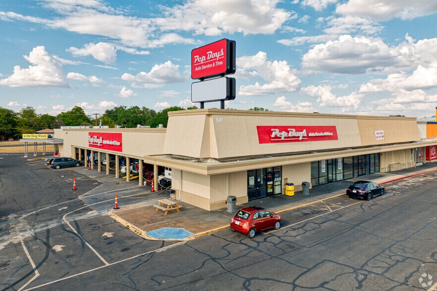 More Photos Of 501-581 N Valley Mills Dr, Waco Unknown For Lease