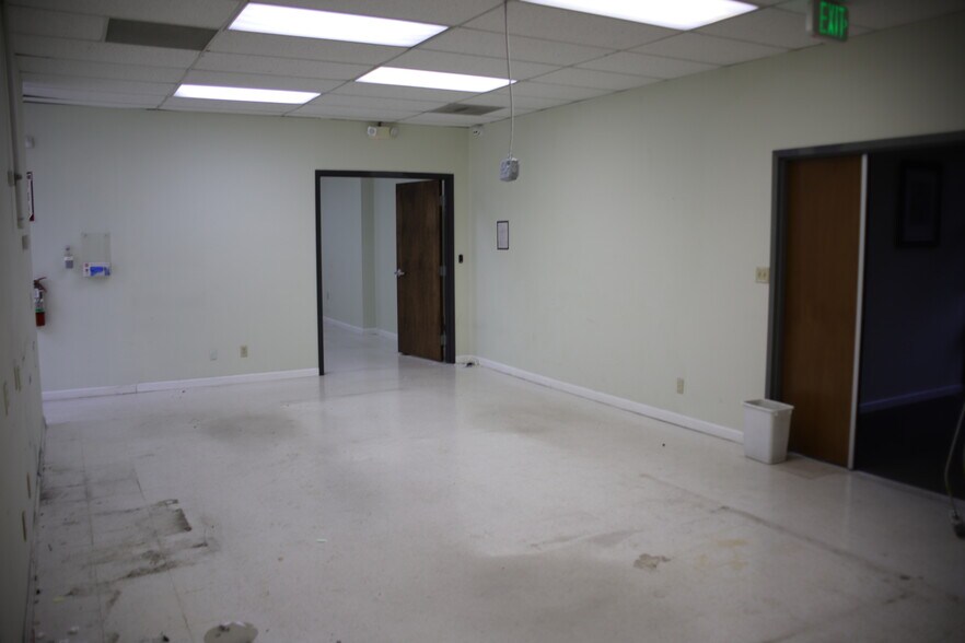 More Photos Of 3350 Scott Blvd, Santa Clara Warehouse For Lease