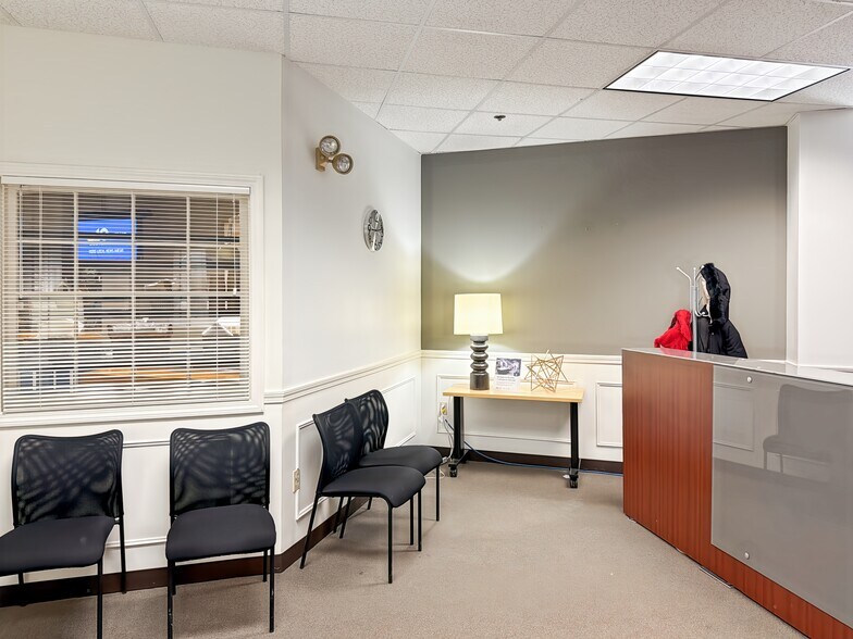 More Photos Of 15 Constitution Dr, Bedford Coworking Space