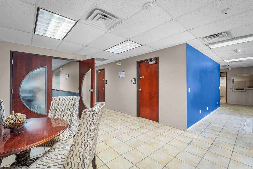 More Photos Of 1399 Sattler Rd, New Braunfels Office For Sale