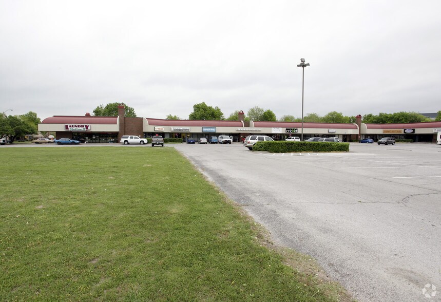 More Photos Of 6825-6865 S Peoria Ave, Tulsa Unknown For Lease