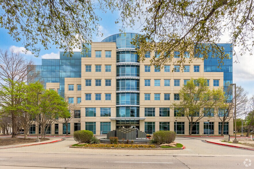 Primary Photo Of 8500 Freeport Pkwy, Irving Office For Lease