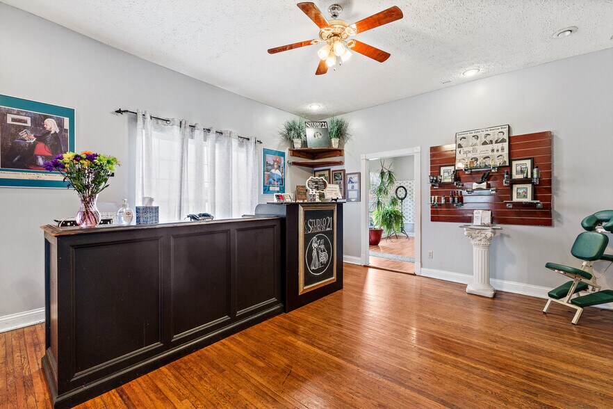 More Photos Of 2048 Winchester Ave, Ashland General Retail For Sale