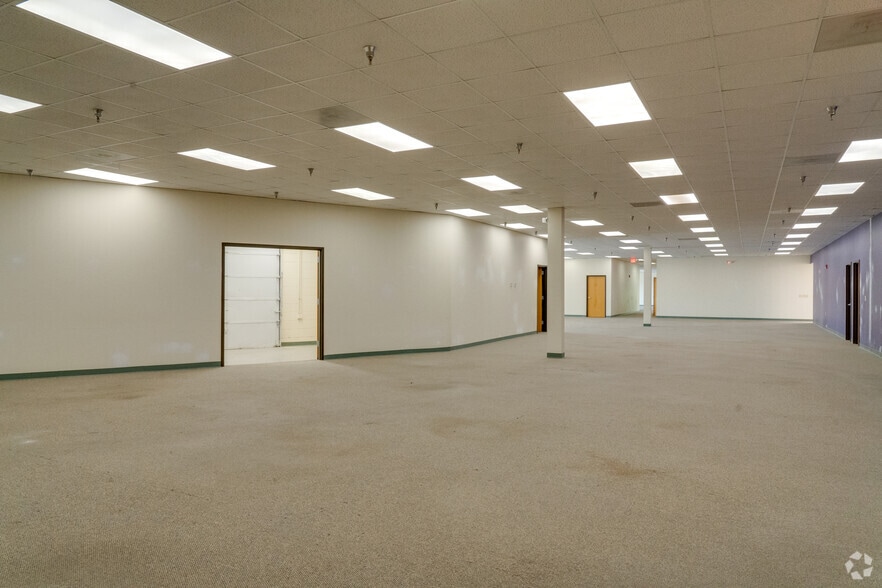 More Photos Of 4101 Capital Blvd, Raleigh Light Distribution For Lease