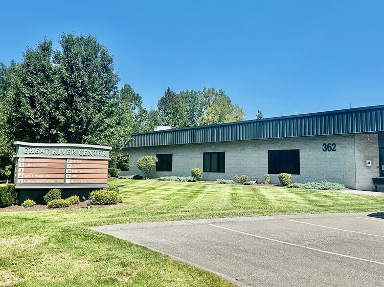 More Photos Of 362 Industrial Park Rd, Middletown Warehouse For Sale
