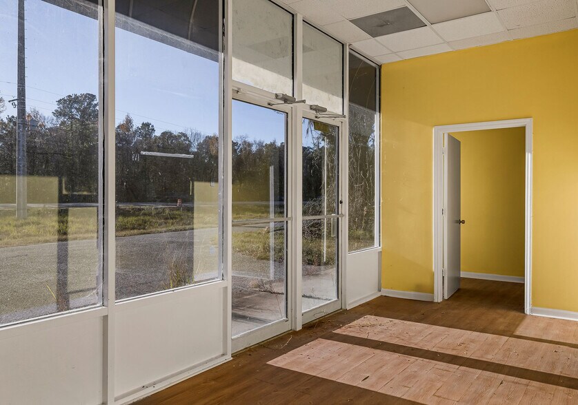 More Photos Of 2636 E Oglethorpe Hwy, Hinesville Distribution For Sale