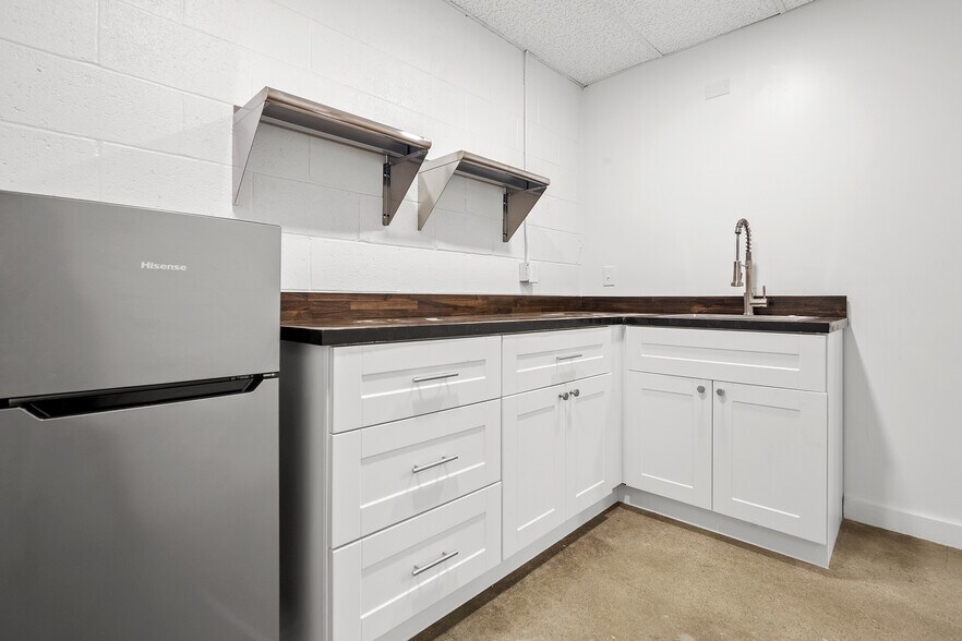 More Photos Of 1625 S Boston Ave, Tulsa Office For Sale