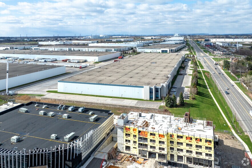 More Photos Of 1 Hereford St, Brampton Warehouse For Lease