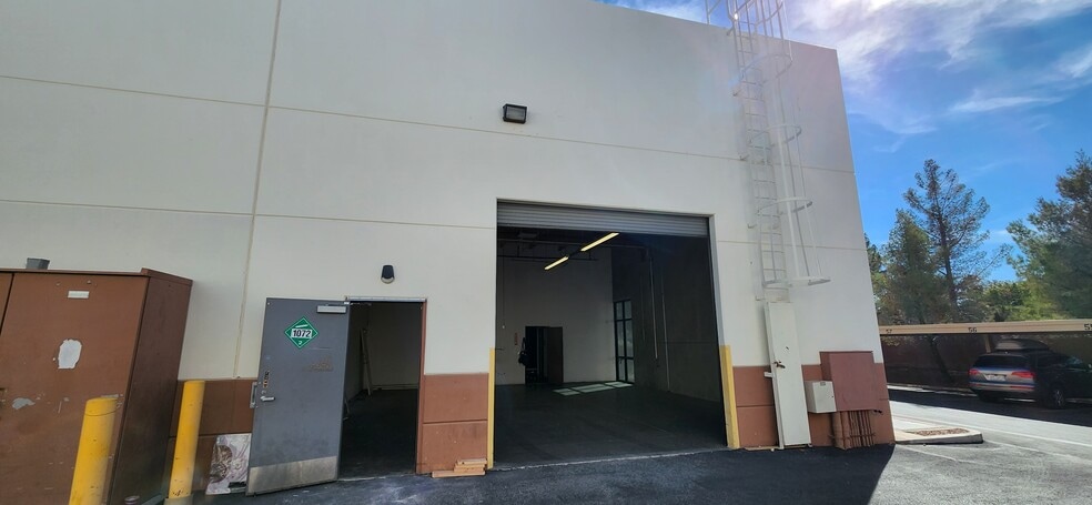 More Photos Of 4135 N Rancho Dr, Las Vegas Light Distribution For Lease