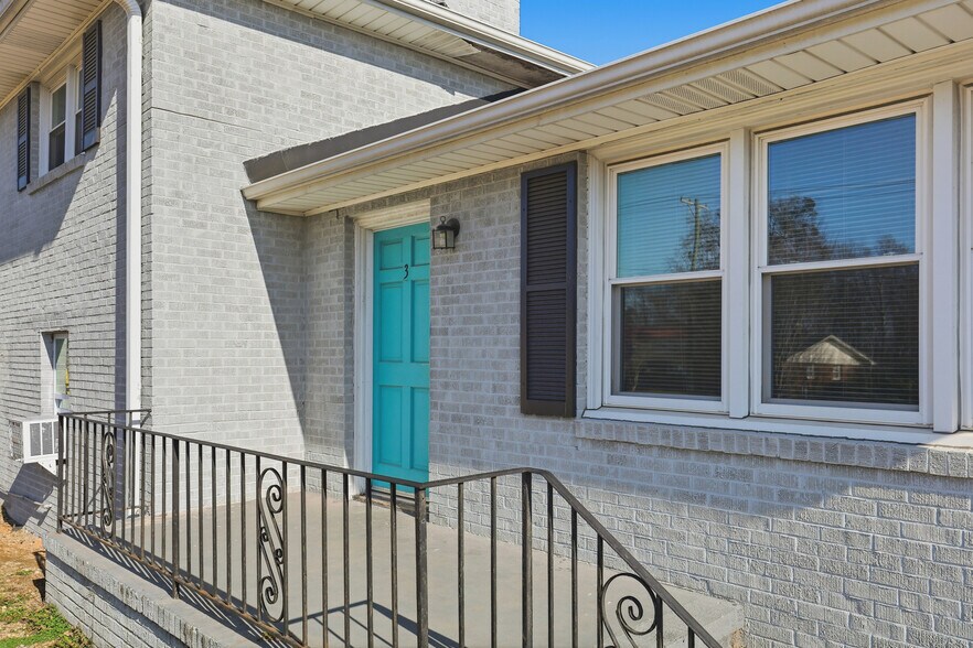 More Photos Of 3 Rangeview Cir, Greenville Office For Sale