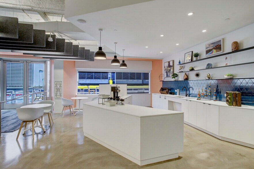 More Photos Of 1301 Fannin St, Houston Office For Lease