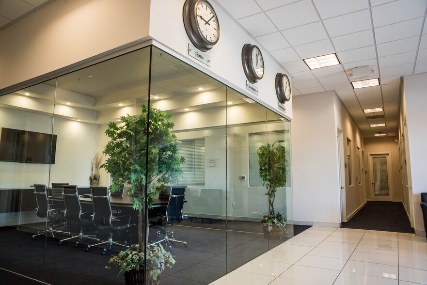 More Photos Of 9708 Gilespie St, Las Vegas Office For Lease
