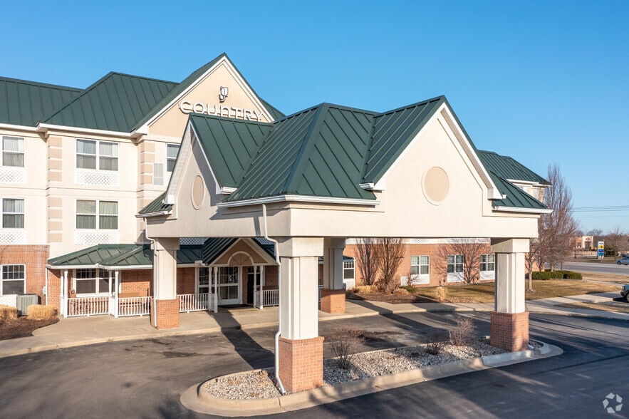 More Photos Of 665 Tecumseh St, Dundee Hotel For Sale
