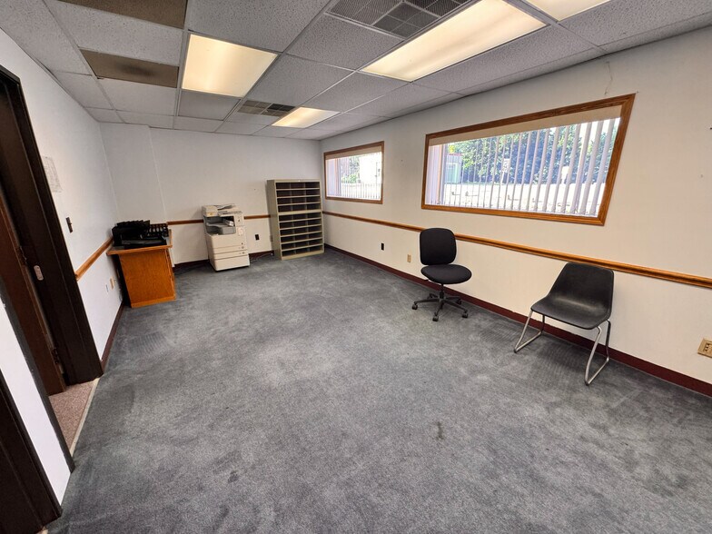 More Photos Of 55 E Main St, Carrollton Office For Sale