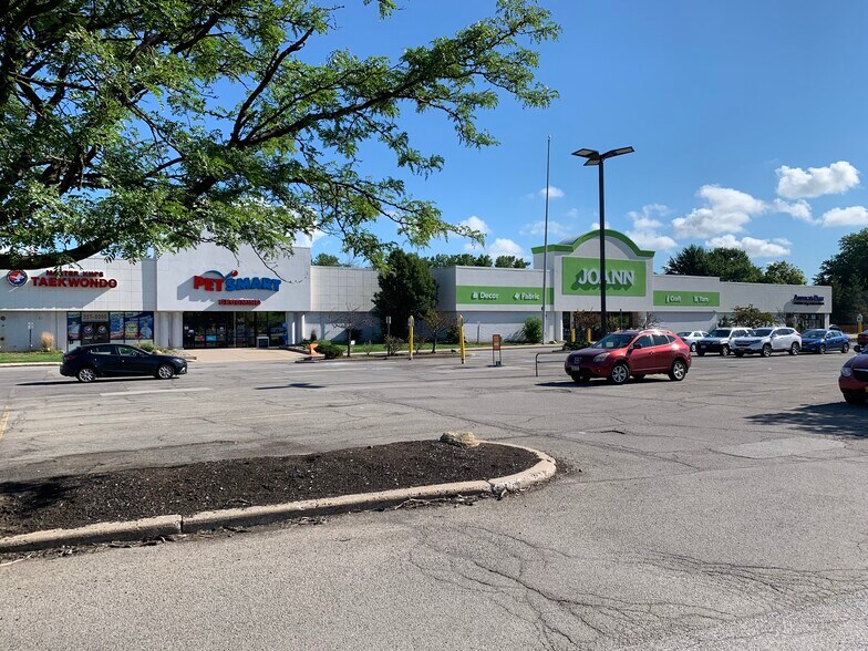 More Photos Of 3042 Ridge Rd W, Greece Unknown For Lease