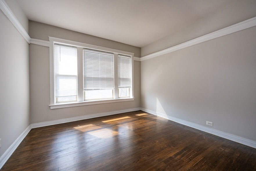 More Photos Of 5235-5245 S Drexel Ave, Chicago Apartments For Sale