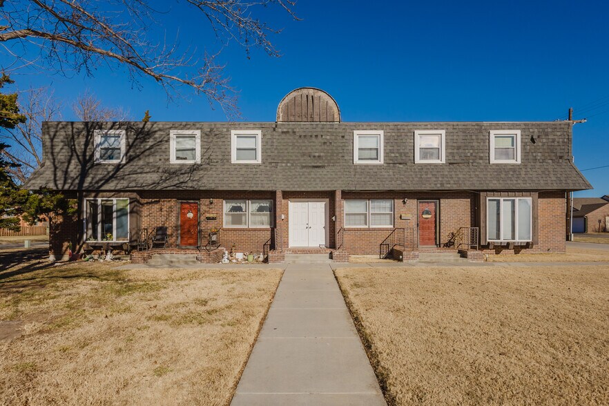 More Photos Of 3102 Sierra Pky, Hutchinson Apartments For Sale