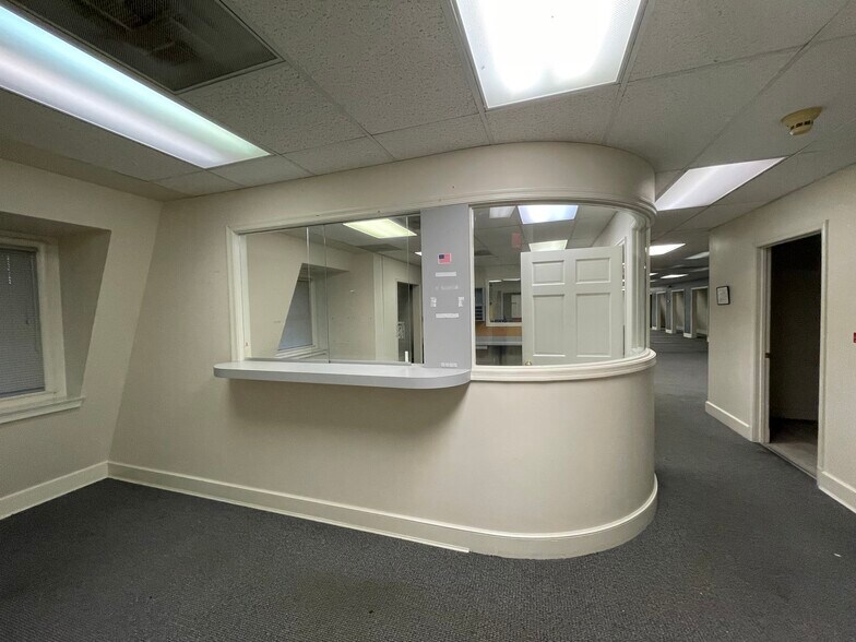 More Photos Of 11325 Pembrooke Sq, Waldorf Medical For Lease