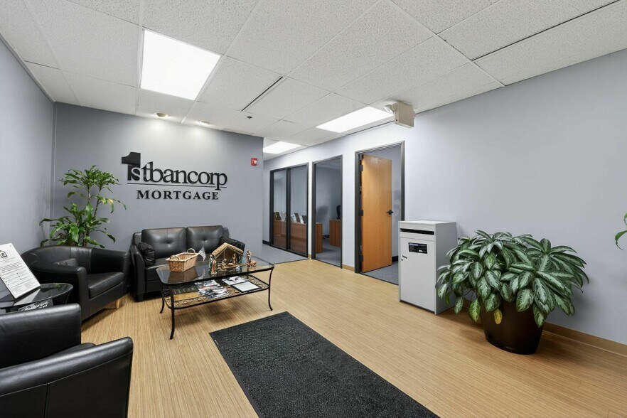 More Photos Of 400 TechneCenter Dr, Milford Office For Sale
