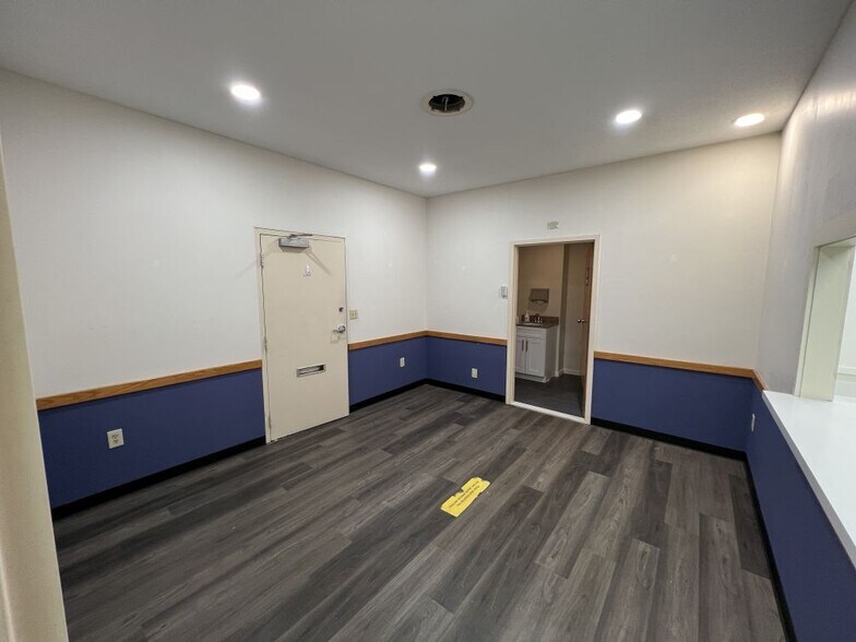 More Photos Of 129 York St, New Haven Apartments For Lease