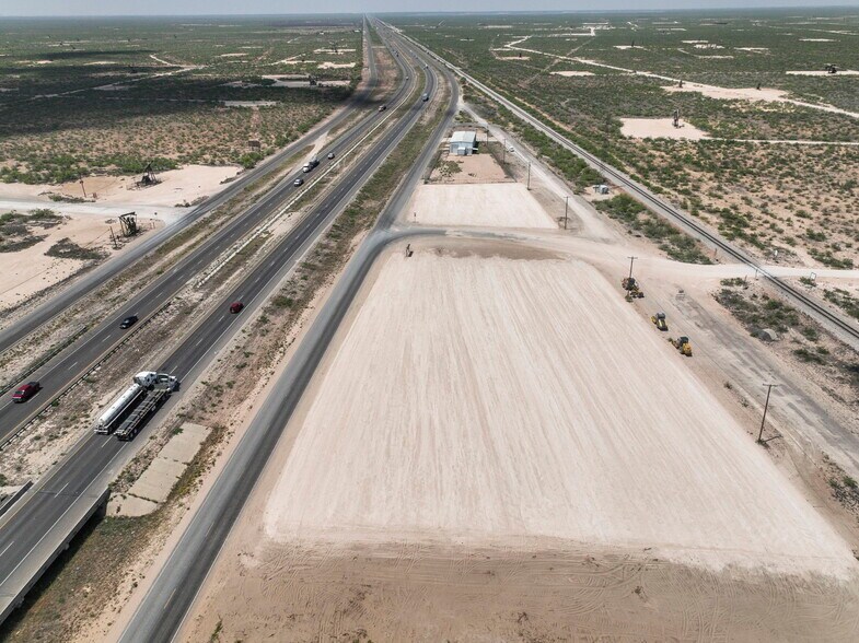 More Photos Of 850 W I-20, Penwell Warehouse For Lease