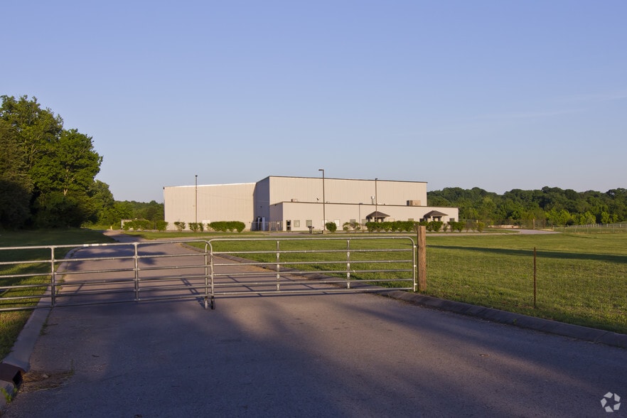 More Photos Of 8430 Horton Hwy, College Grove Distribution For Lease