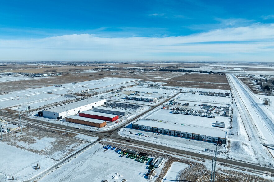 More Photos Of 12 Heatherglen Pl, Calgary Manufacturing For Lease