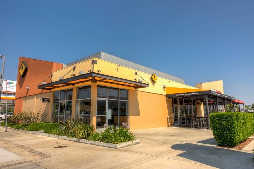 More Photos Of 3851 Overland Ave, Culver City Unknown For Lease