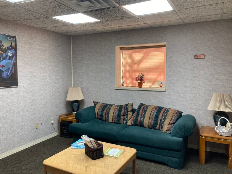 More Photos Of 5013 Park St, Jacksonville Auto Repair For Sale