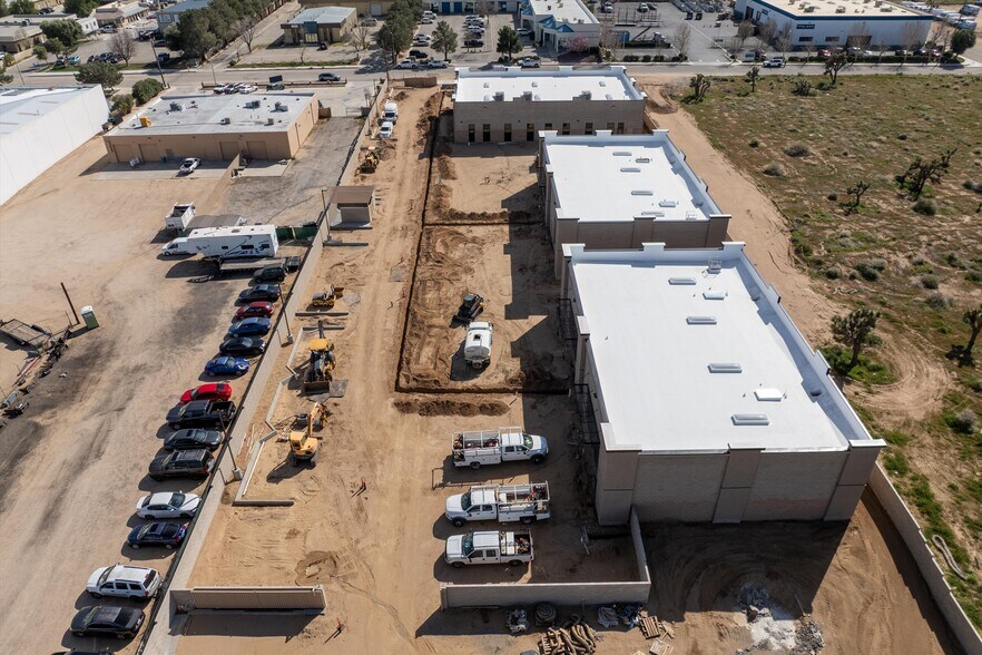 More Photos Of 1133 W Avenue L12, Lancaster Light Distribution For Lease