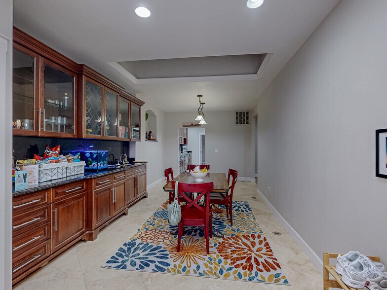More Photos Of 139 N Grand Ave, Pullman Apartments For Sale