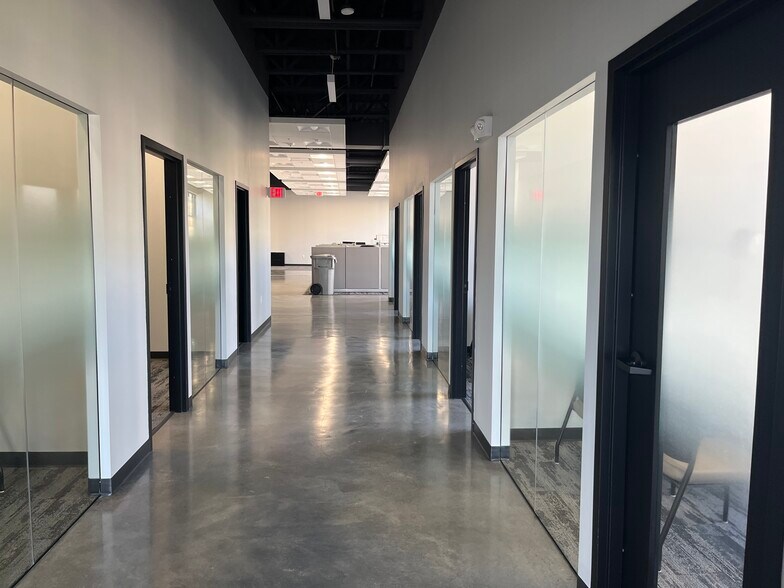 More Photos Of 200 E 9th St, Coralville Office For Lease