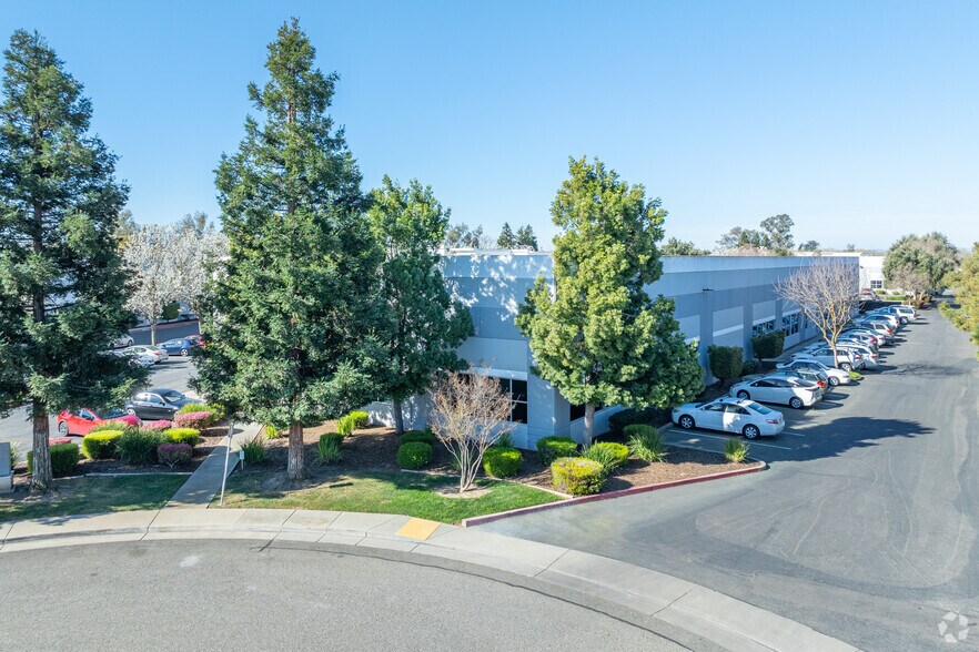 More Photos Of 2218 Kausen Dr, Elk Grove Office For Lease