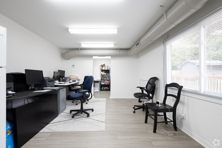 More Photos Of 1206 W Slaughter Ln, Austin Office For Lease