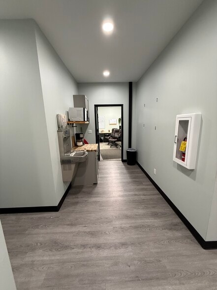 More Photos Of 1394 Alpha dr, Mcminnville Light Distribution For Lease