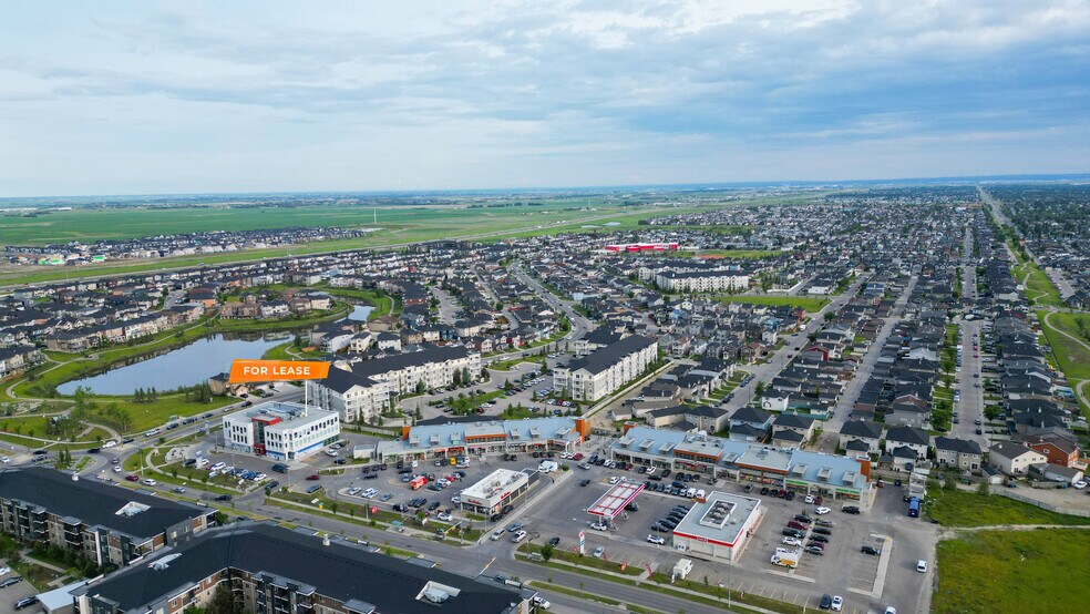 More Photos Of 7171 80 Av NE, Calgary Fast Food For Lease