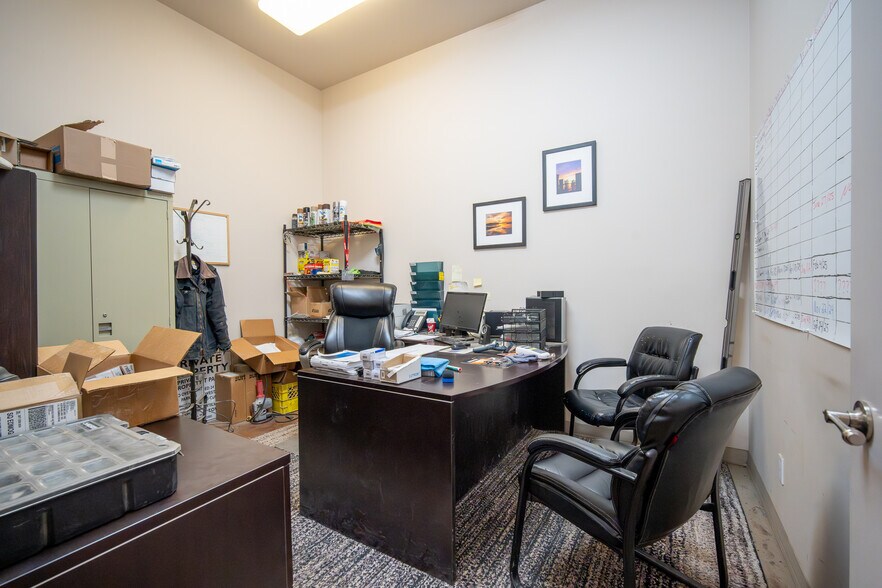 More Photos Of 120 Pembina Rd, Sherwood Park Light Manufacturing For Sale