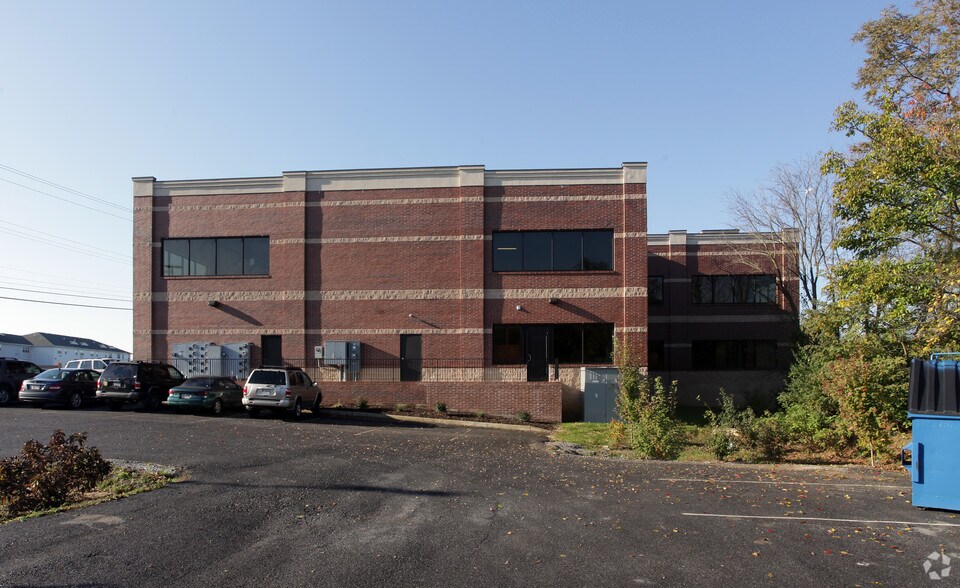 More Photos Of 11236 Robinwood Dr, Hagerstown Medical For Sale